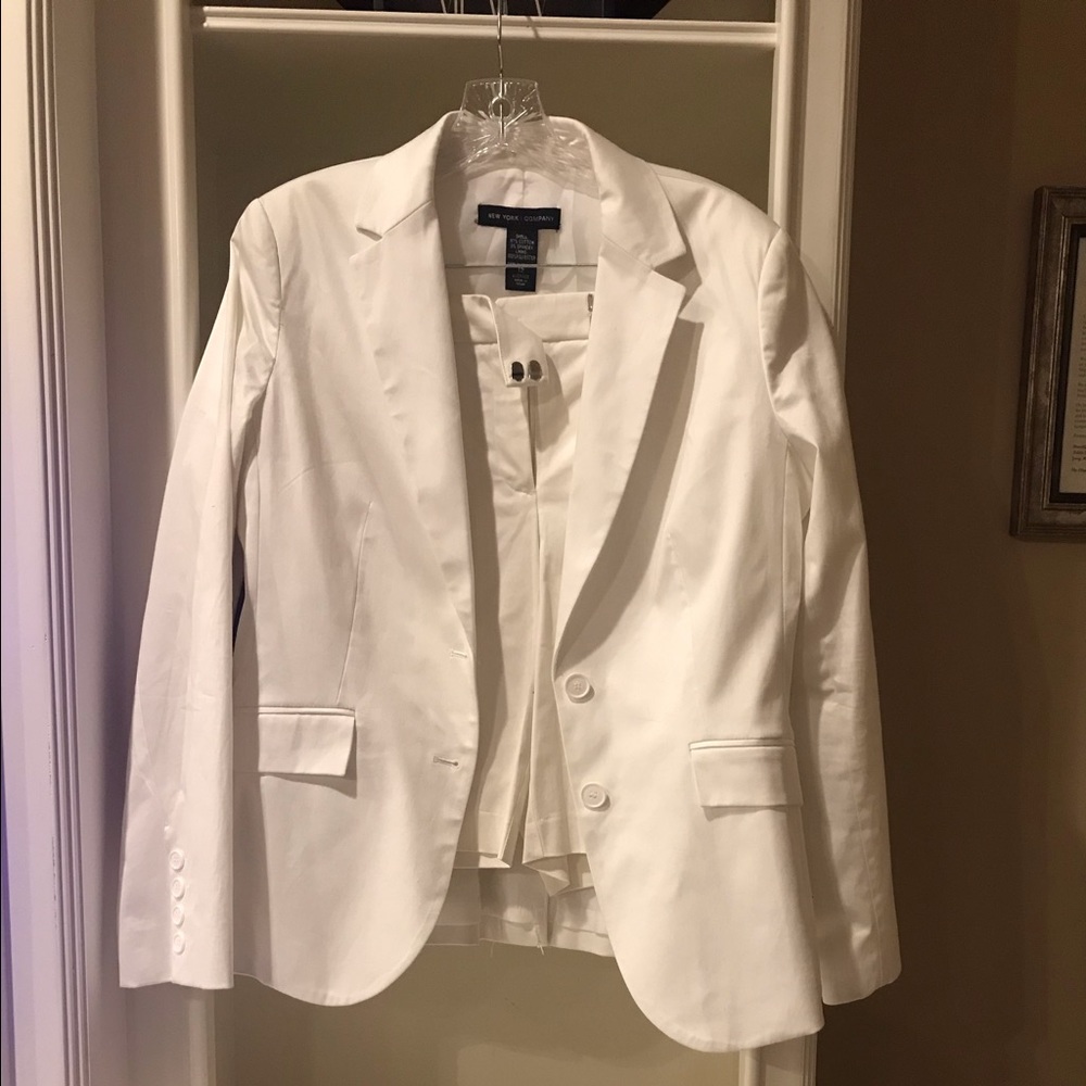 White short suit